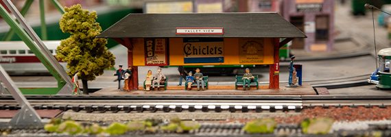 deadhead railways - o gauge track o scale - chiclets, valley view train station people waiting outside